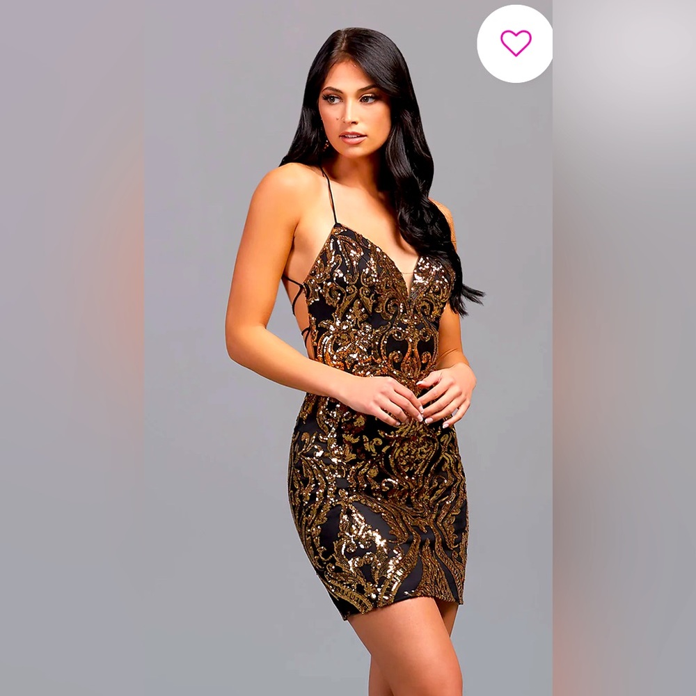 PromGirl Backless Short Sequin Homecoming Dress. Gold and black.